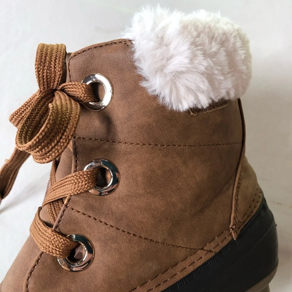 NWOB Tommy Hilfiger Ravino Brown Duck Ankle Boots Rain Booties (8M)